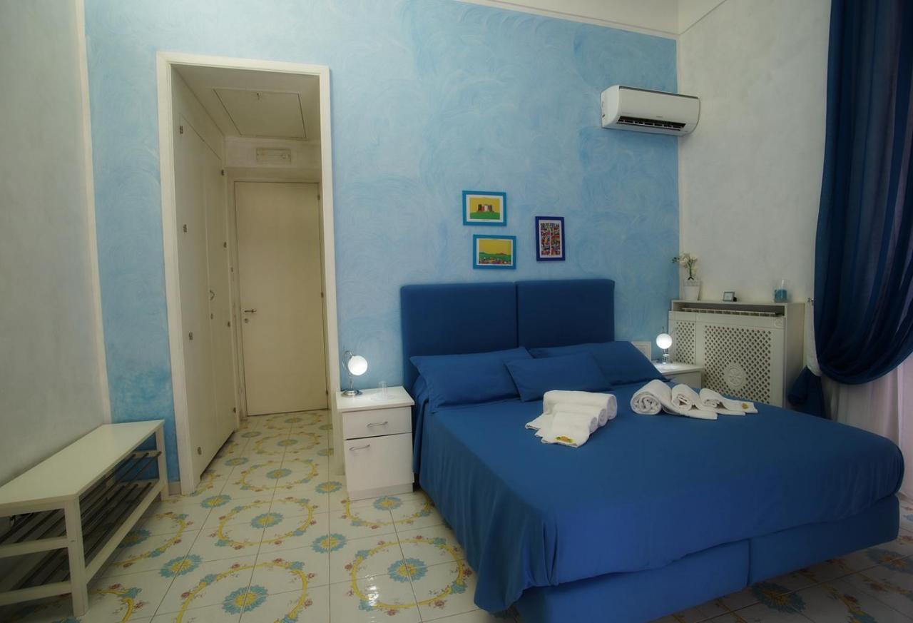 Le Vie Di Napoli B&B Zewnętrze zdjęcie